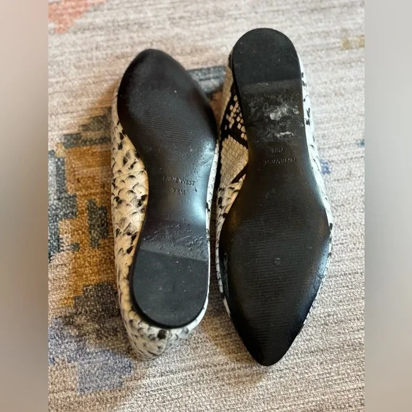 GUC - Nine West Snake Print Flats - Picture 5 of 8